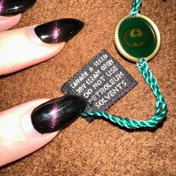 GUCCI NWT VINTAGE 100% CASHMERE CHOCOLATE BROWN SCARF W/COA 62 L x 12 W MSRP$900 - Picture 8 of 12